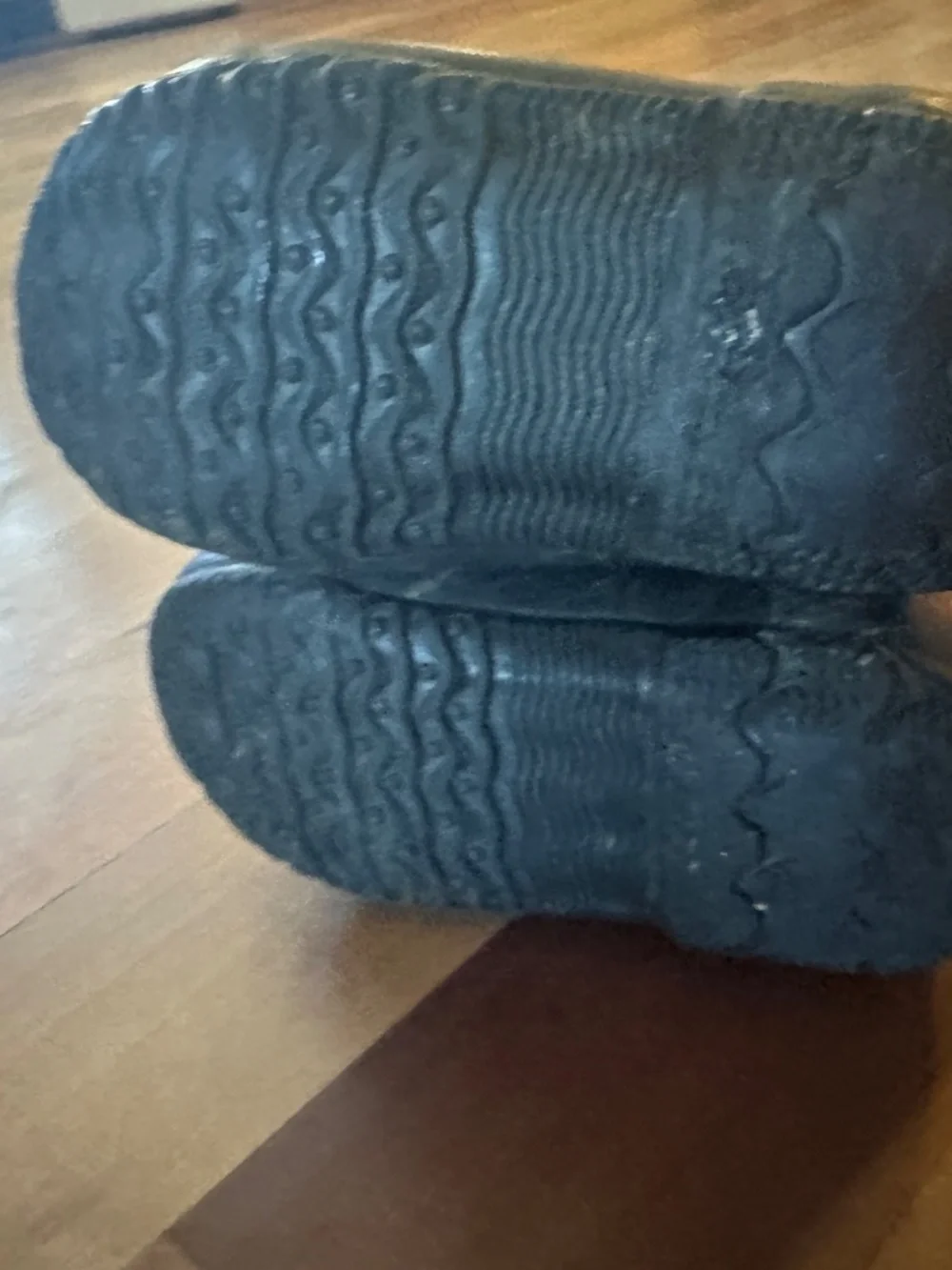 Kids Bogs Size 9